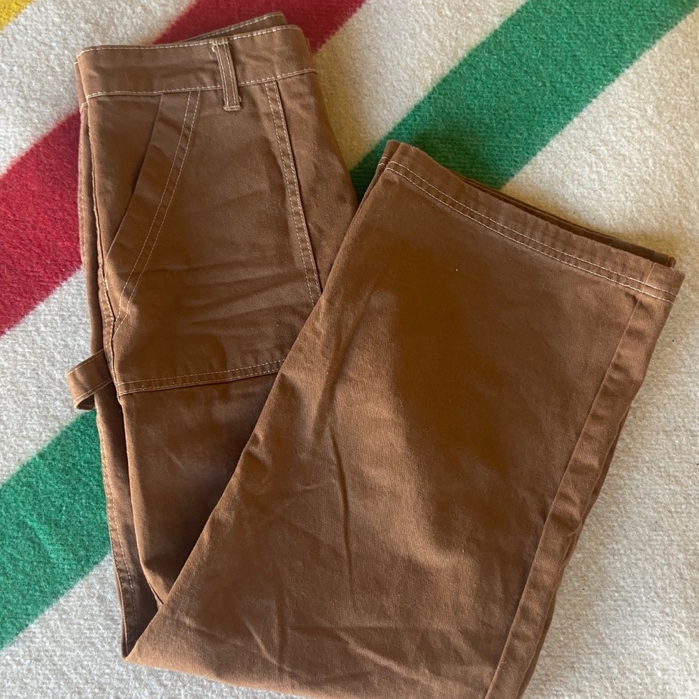 Wide leg cargo pants size 6